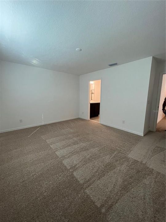 For Rent: $2,250 (4 beds, 3 baths, 2014 Square Feet)