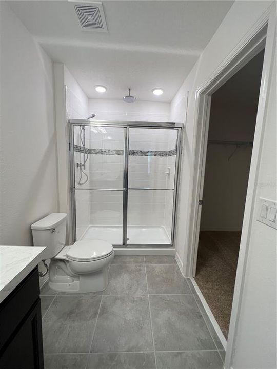 For Rent: $2,250 (4 beds, 3 baths, 2014 Square Feet)