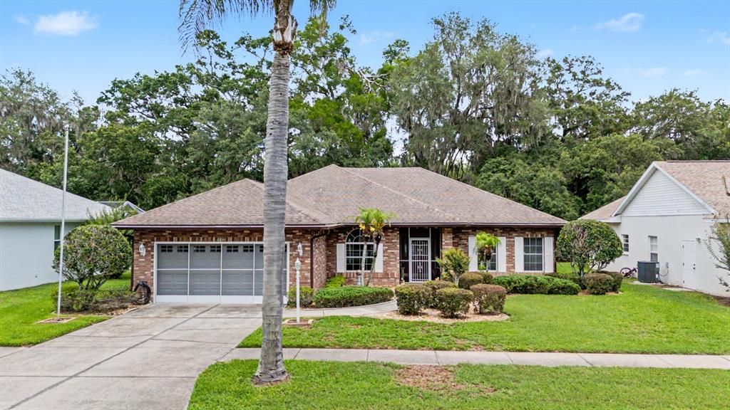 For Sale: $350,000 (3 beds, 2 baths, 1948 Square Feet)