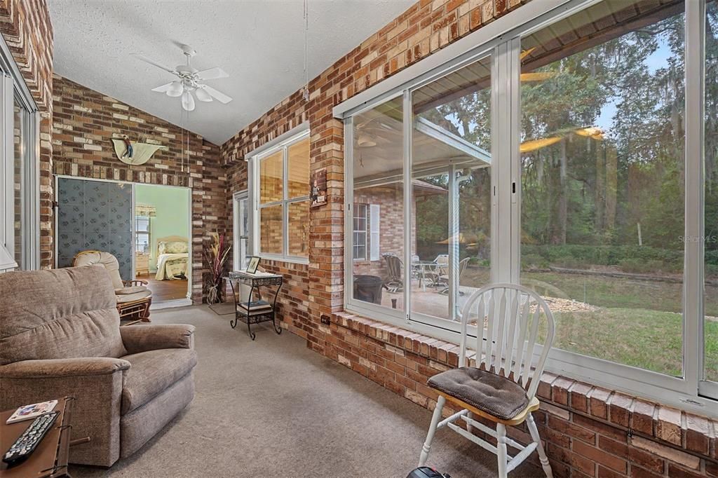 For Sale: $350,000 (3 beds, 2 baths, 1948 Square Feet)