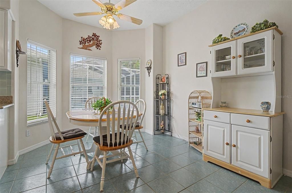For Sale: $350,000 (3 beds, 2 baths, 1948 Square Feet)
