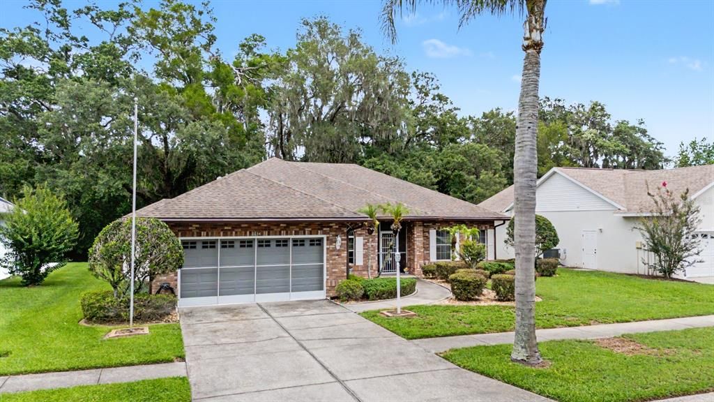 For Sale: $350,000 (3 beds, 2 baths, 1948 Square Feet)