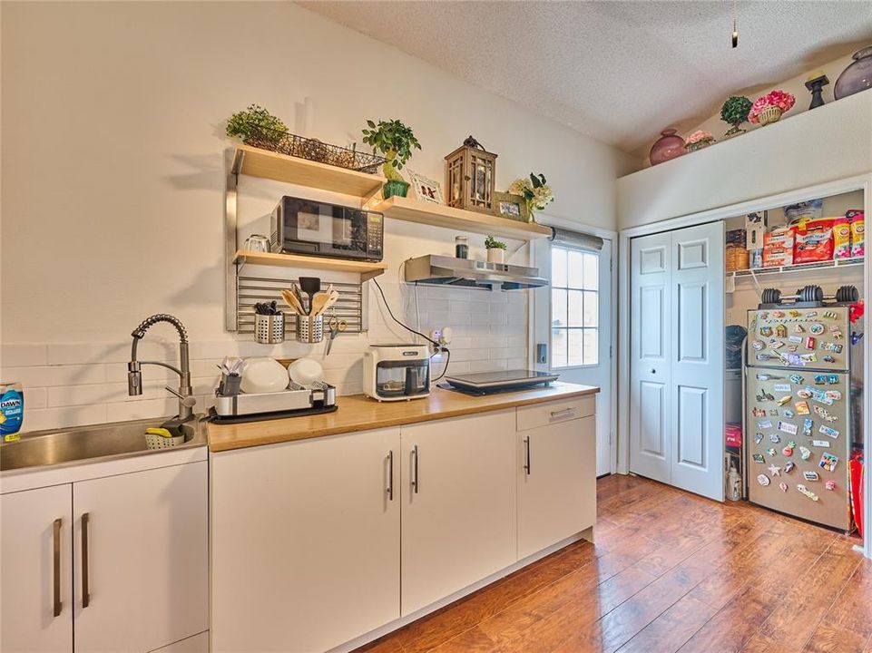 For Sale: $600,000 (4 beds, 3 baths, 2684 Square Feet)
