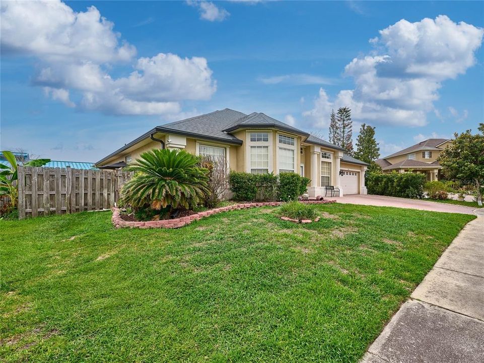 For Sale: $600,000 (4 beds, 3 baths, 2684 Square Feet)