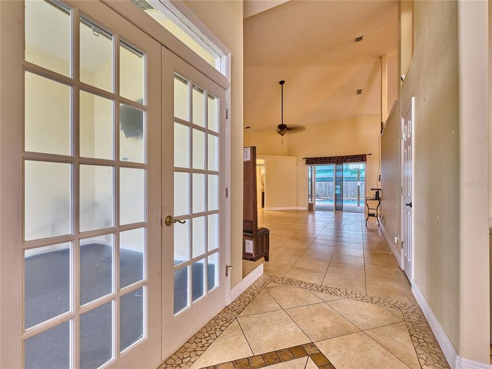 For Sale: $600,000 (4 beds, 3 baths, 2684 Square Feet)