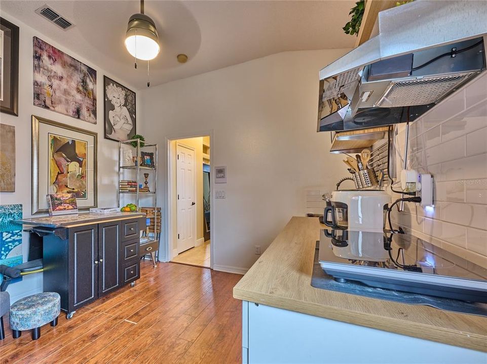 For Sale: $600,000 (4 beds, 3 baths, 2684 Square Feet)