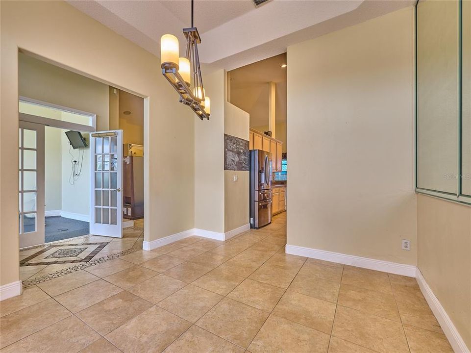 For Sale: $600,000 (4 beds, 3 baths, 2684 Square Feet)