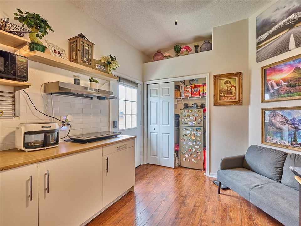 For Sale: $600,000 (4 beds, 3 baths, 2684 Square Feet)