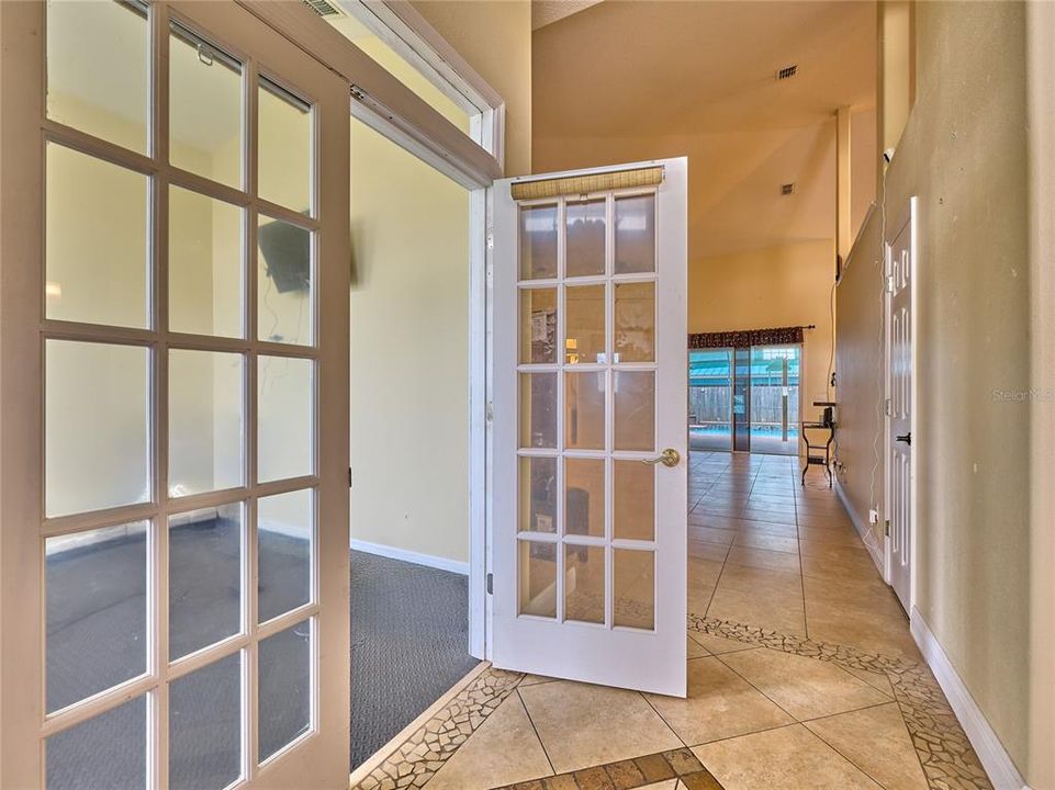 For Sale: $600,000 (4 beds, 3 baths, 2684 Square Feet)