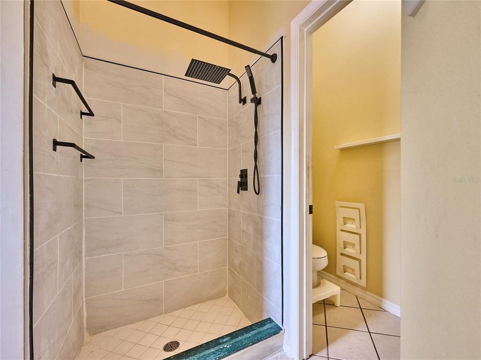 For Sale: $600,000 (4 beds, 3 baths, 2684 Square Feet)