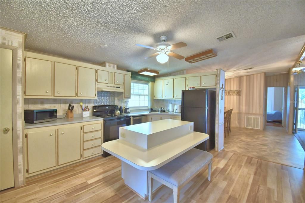 En Venta: $179,000 (2 camas, 2 baños, 1372 Pies cuadrados)