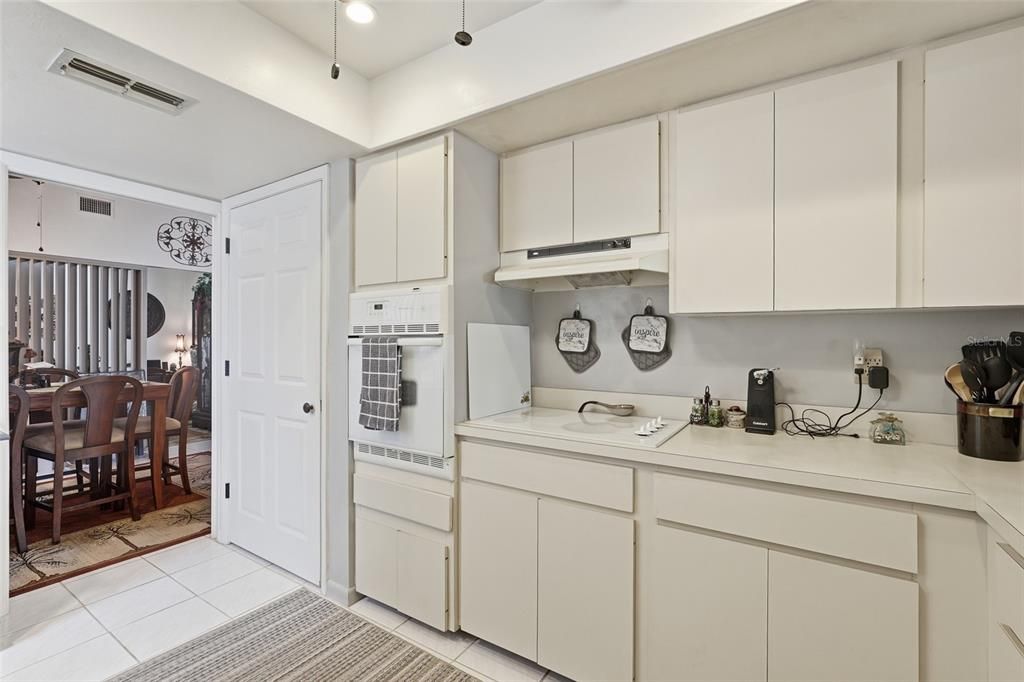 For Sale: $220,000 (3 beds, 2 baths, 1607 Square Feet)