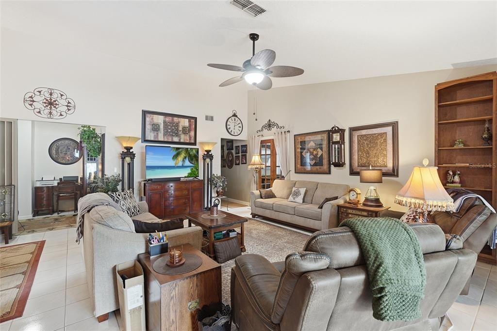 For Sale: $220,000 (3 beds, 2 baths, 1607 Square Feet)
