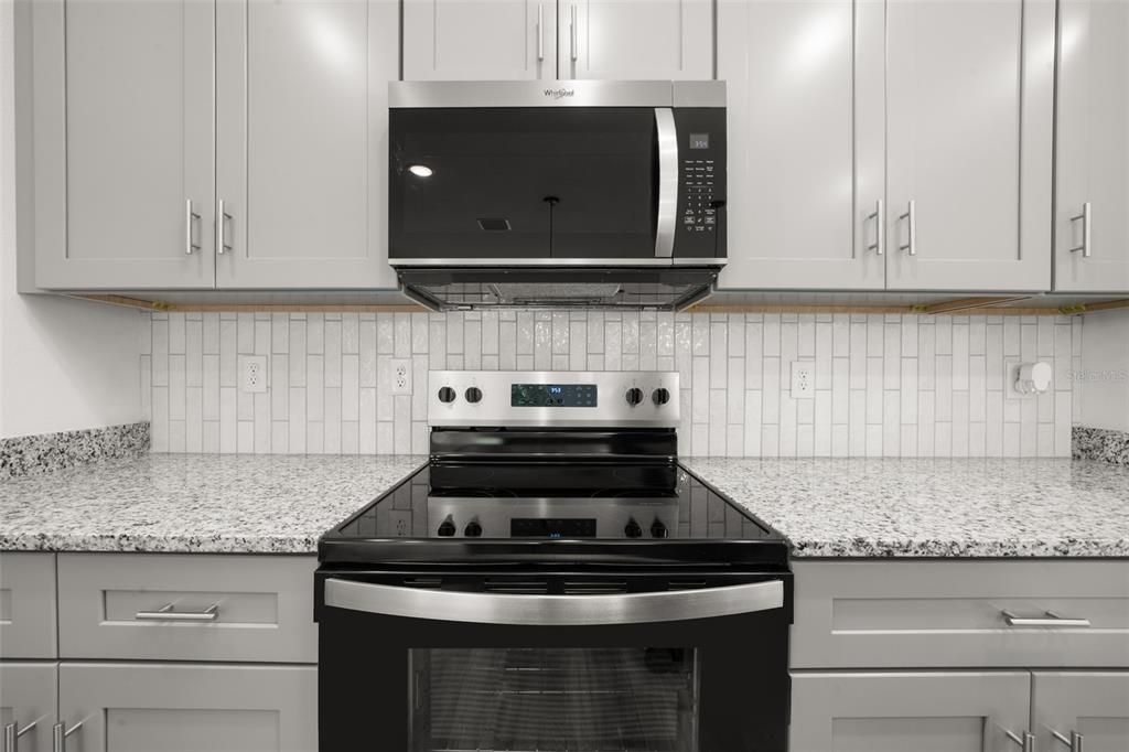 For Sale: $274,900 (2 beds, 2 baths, 1269 Square Feet)