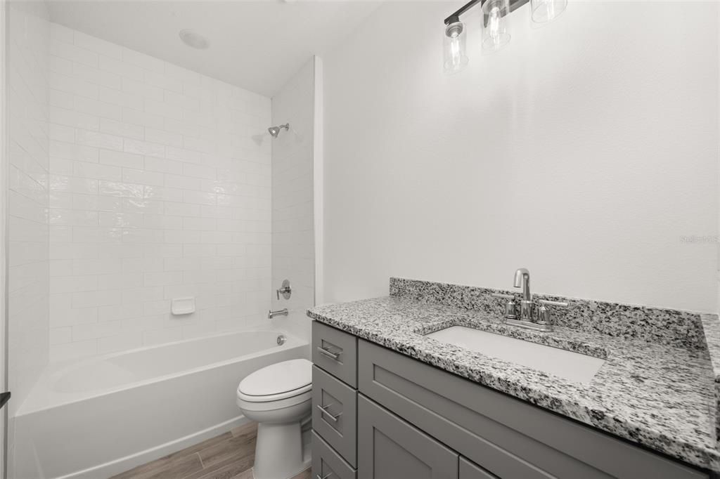 For Sale: $274,900 (2 beds, 2 baths, 1269 Square Feet)