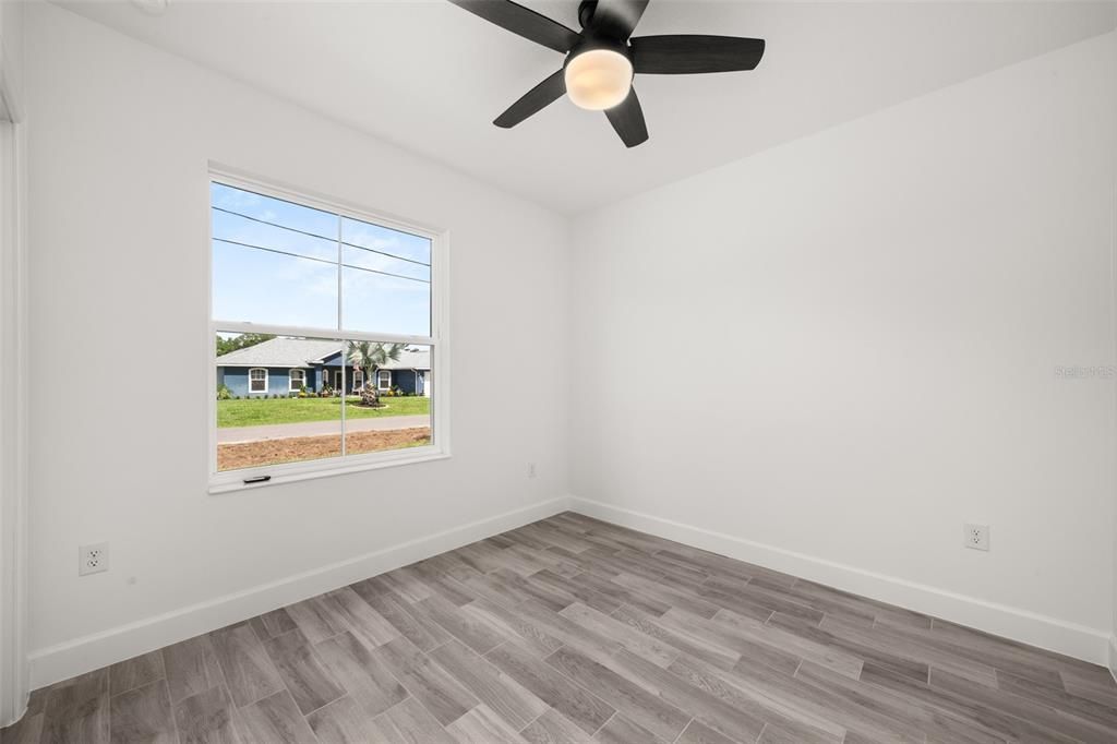 For Sale: $274,900 (2 beds, 2 baths, 1269 Square Feet)