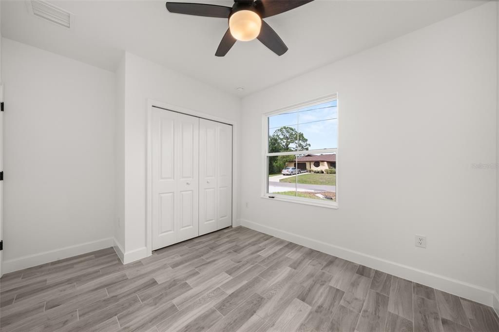 For Sale: $274,900 (2 beds, 2 baths, 1269 Square Feet)