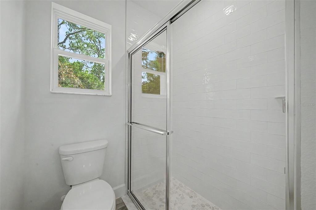 For Sale: $274,900 (2 beds, 2 baths, 1269 Square Feet)