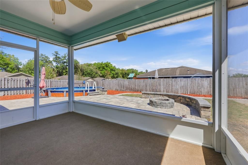 For Sale: $409,900 (4 beds, 2 baths, 1961 Square Feet)