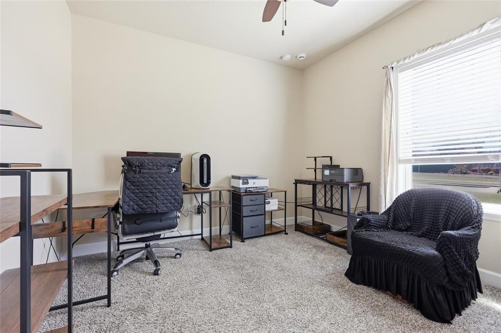 For Sale: $409,900 (4 beds, 2 baths, 1961 Square Feet)