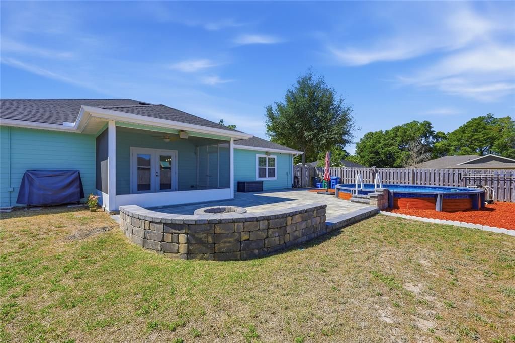 For Sale: $409,900 (4 beds, 2 baths, 1961 Square Feet)