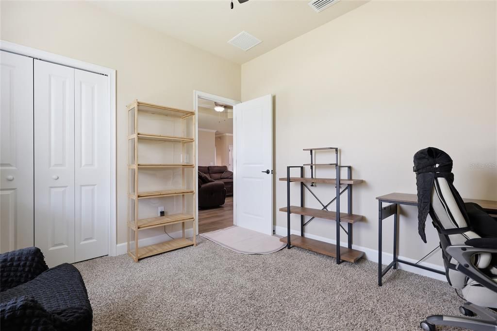 For Sale: $409,900 (4 beds, 2 baths, 1961 Square Feet)