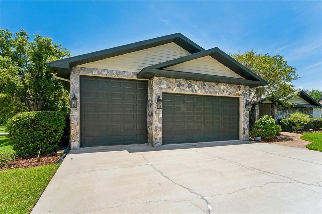 Activo con contrato: $899,000 (4 camas, 3 baños, 3022 Pies cuadrados)