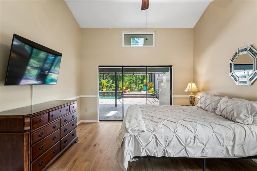 Activo con contrato: $899,000 (4 camas, 3 baños, 3022 Pies cuadrados)