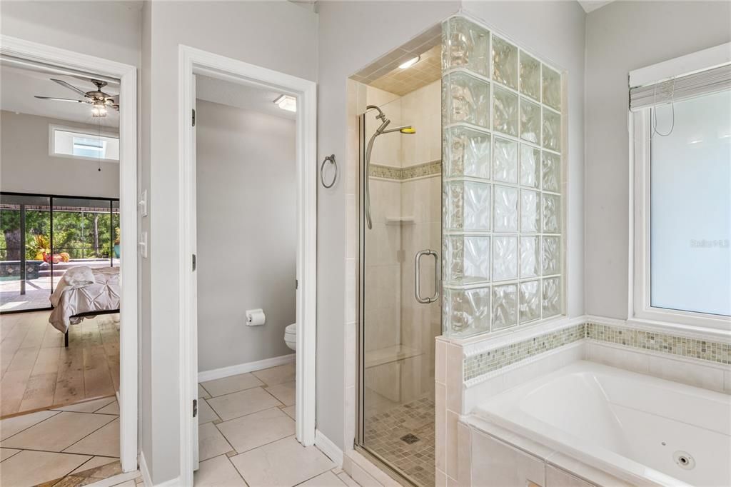 Activo con contrato: $899,000 (4 camas, 3 baños, 3022 Pies cuadrados)