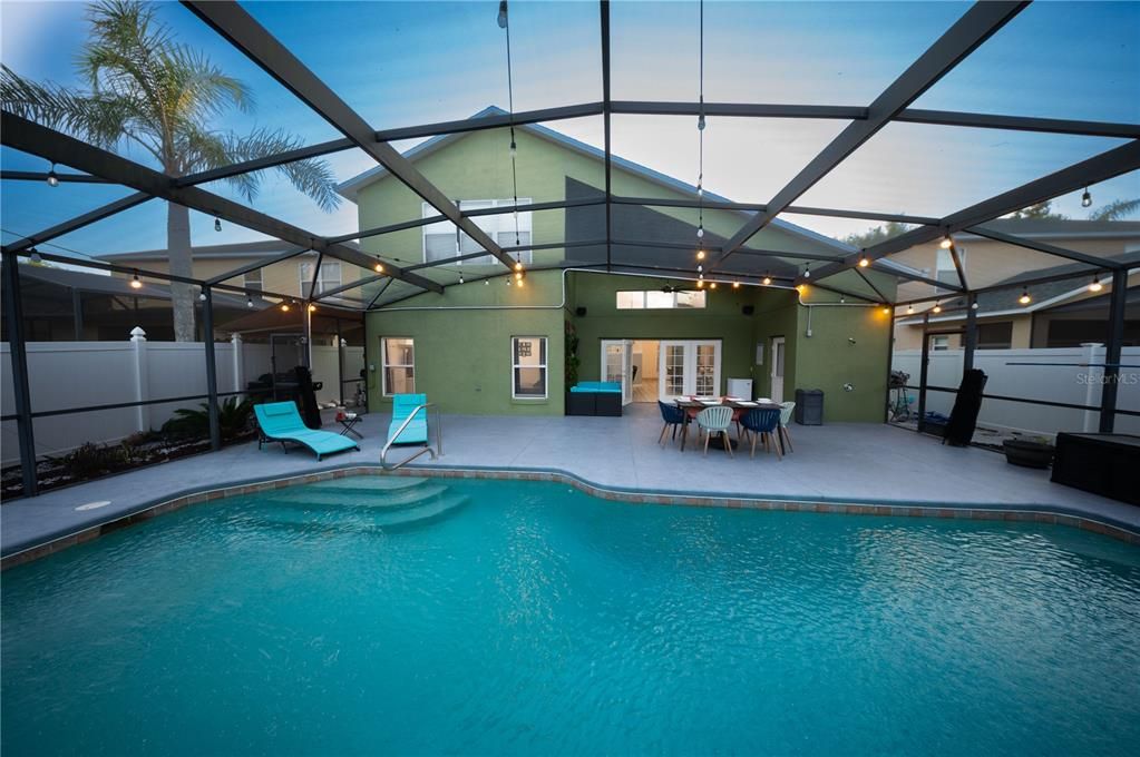 En Venta: $585,000 (6 camas, 5 baños, 2904 Pies cuadrados)