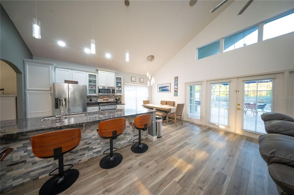En Venta: $585,000 (6 camas, 5 baños, 2904 Pies cuadrados)