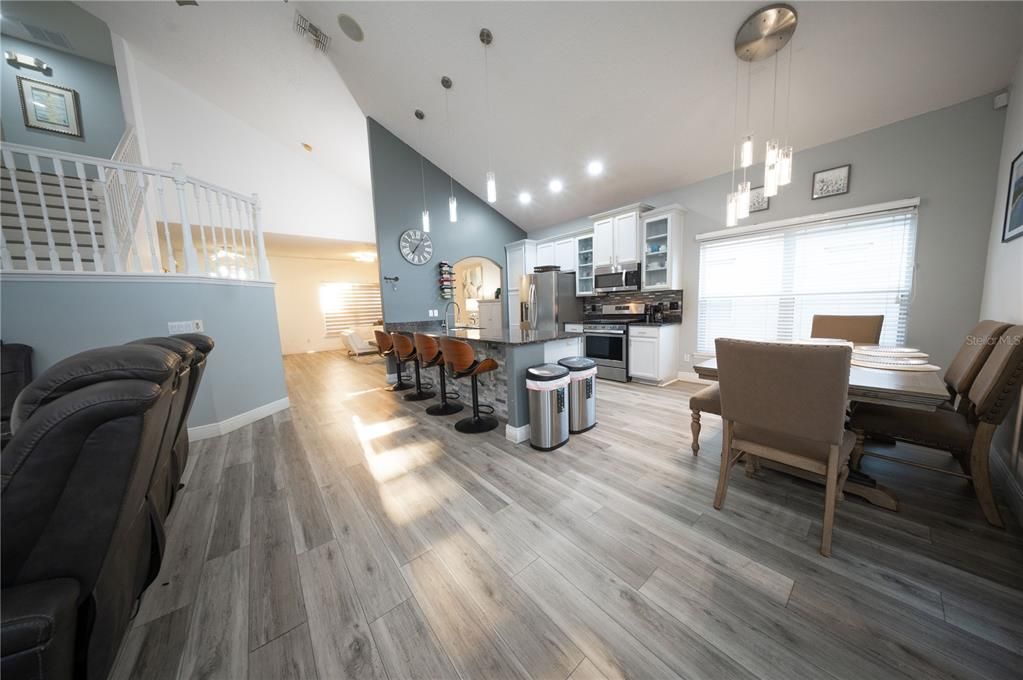 En Venta: $585,000 (6 camas, 5 baños, 2904 Pies cuadrados)