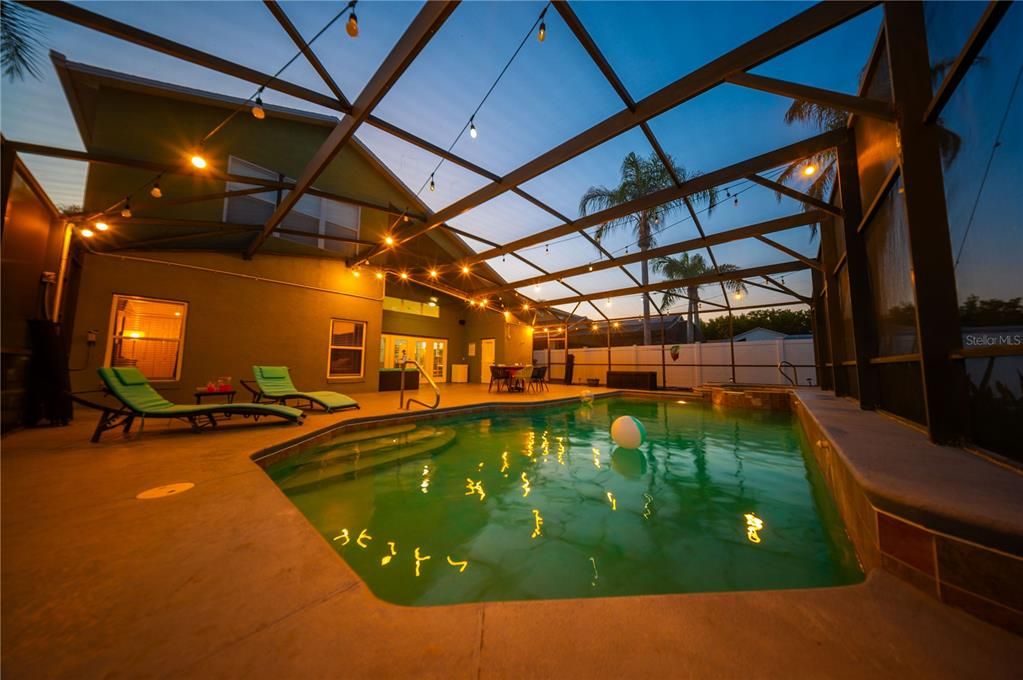 En Venta: $585,000 (6 camas, 5 baños, 2904 Pies cuadrados)