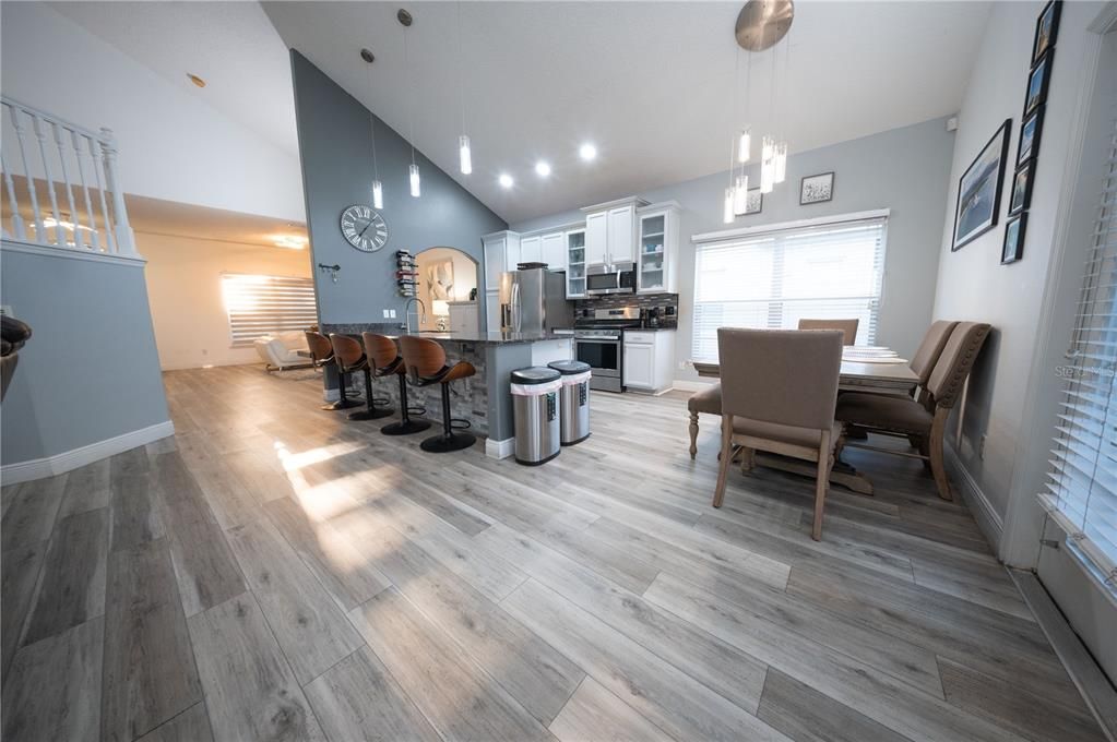 En Venta: $585,000 (6 camas, 5 baños, 2904 Pies cuadrados)
