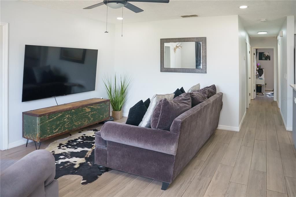 For Sale: $530,000 (3 beds, 2 baths, 1180 Square Feet)