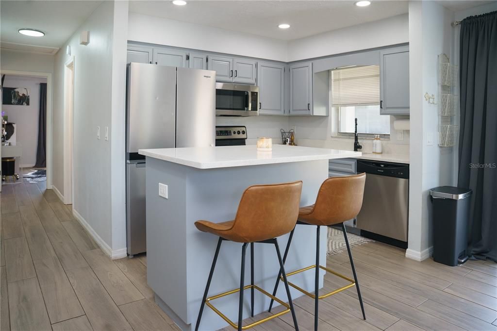 For Sale: $530,000 (3 beds, 2 baths, 1180 Square Feet)