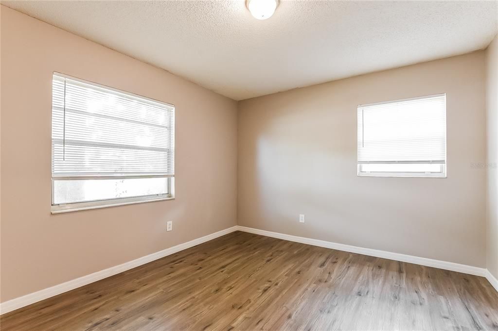 For Sale: $330,000 (3 beds, 2 baths, 1148 Square Feet)