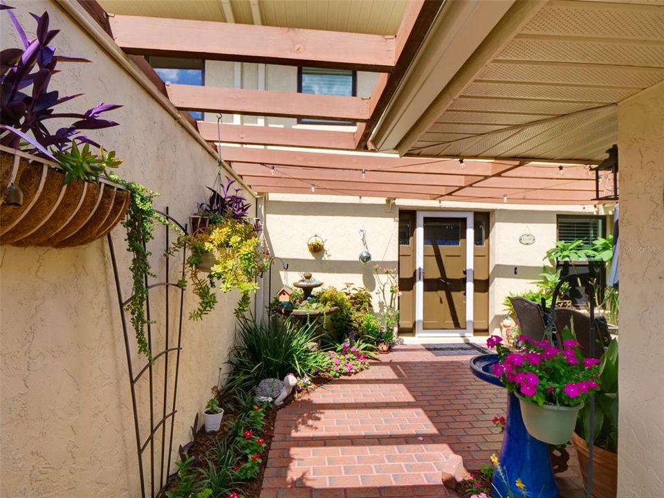 На продажу: $550,000 (2 спален, 2 ванн, 2124 Квадратных фут)