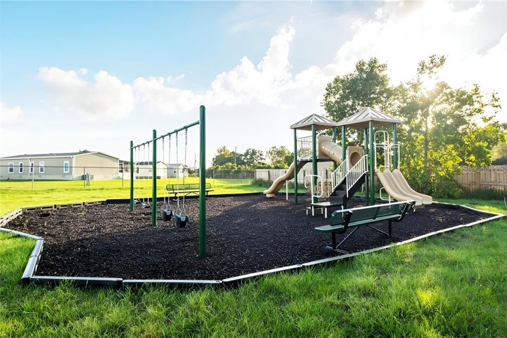 For Rent: $1,829 (3 beds, 2 baths, 1604 Square Feet)