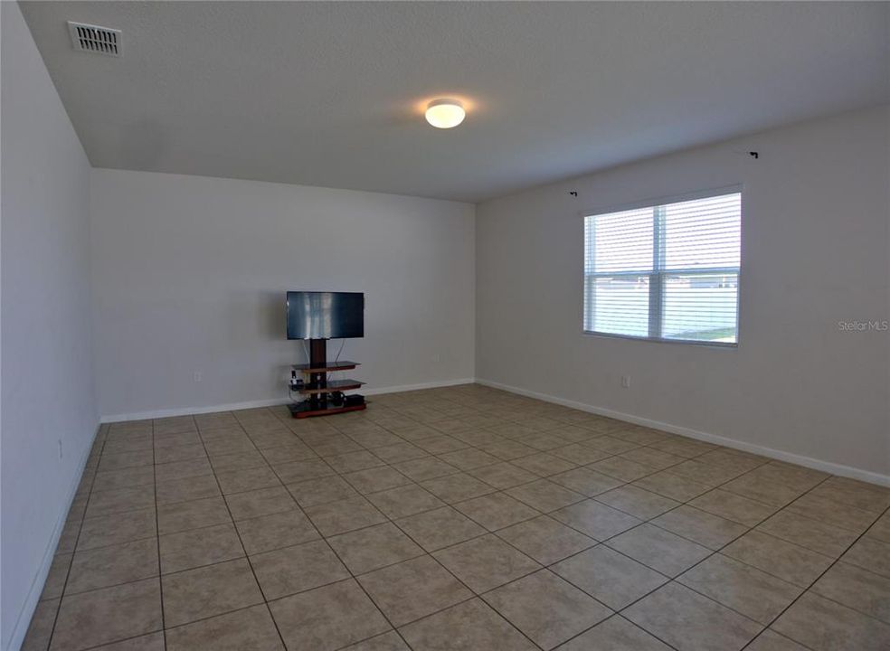 For Sale: $490,000 (4 beds, 2 baths, 2791 Square Feet)
