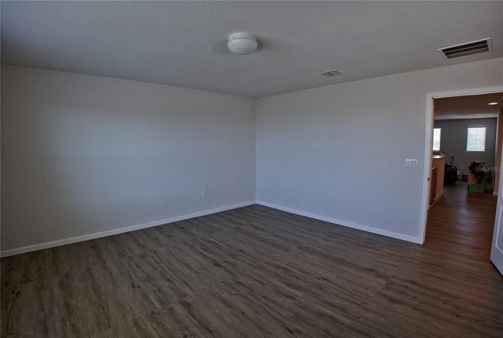 For Sale: $490,000 (4 beds, 2 baths, 2791 Square Feet)