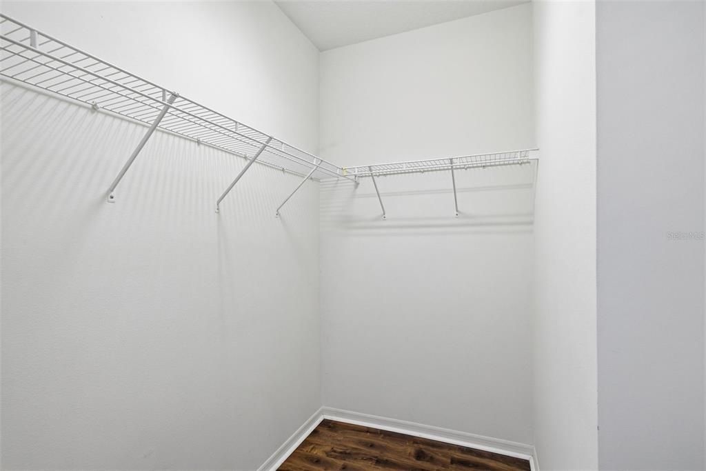 Activo con contrato: $199,900 (2 camas, 2 baños, 1359 Pies cuadrados)