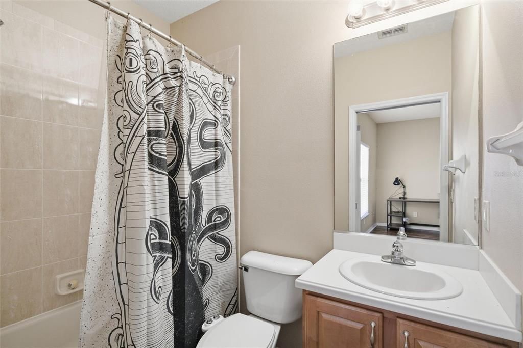Activo con contrato: $199,900 (2 camas, 2 baños, 1359 Pies cuadrados)