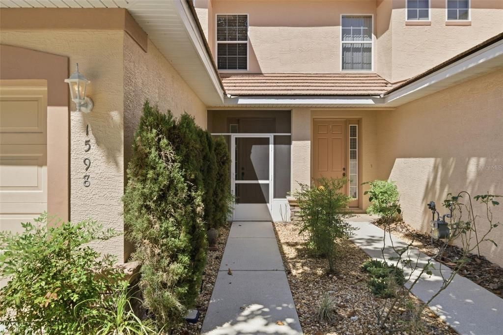 Activo con contrato: $199,900 (2 camas, 2 baños, 1359 Pies cuadrados)