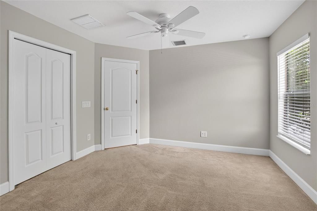 For Sale: $370,000 (4 beds, 2 baths, 1860 Square Feet)