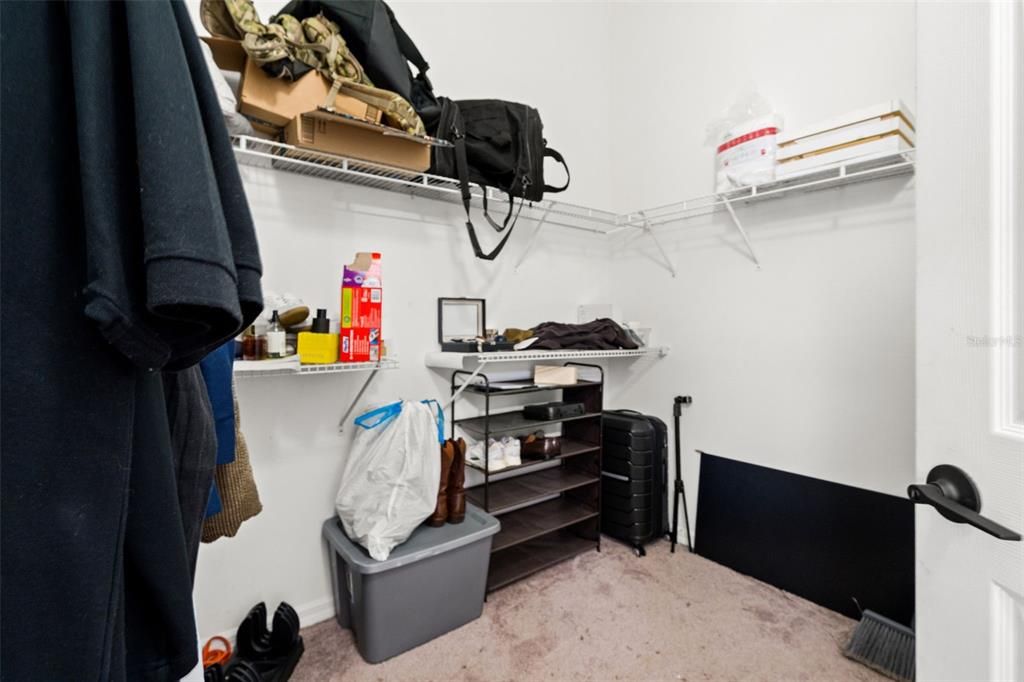 En Venta: $219,900 (3 camas, 3 baños, 1708 Pies cuadrados)