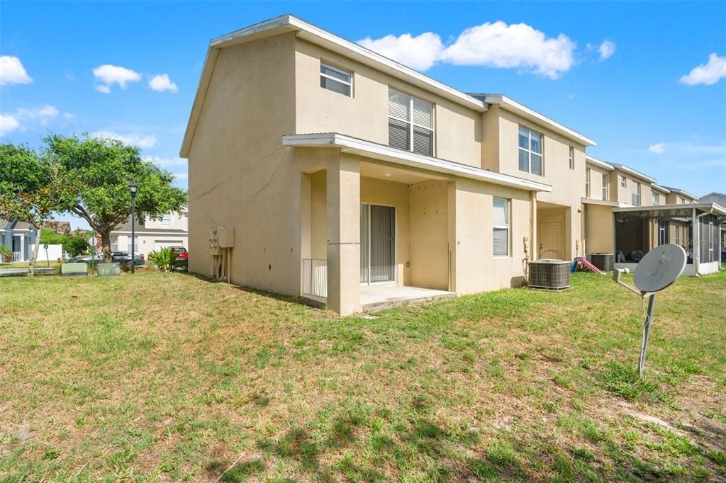 En Venta: $219,900 (3 camas, 3 baños, 1708 Pies cuadrados)