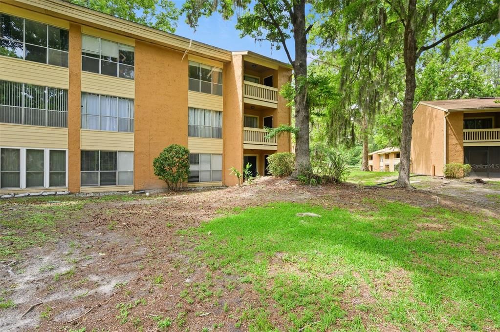 For Sale: $133,000 (2 beds, 2 baths, 1070 Square Feet)