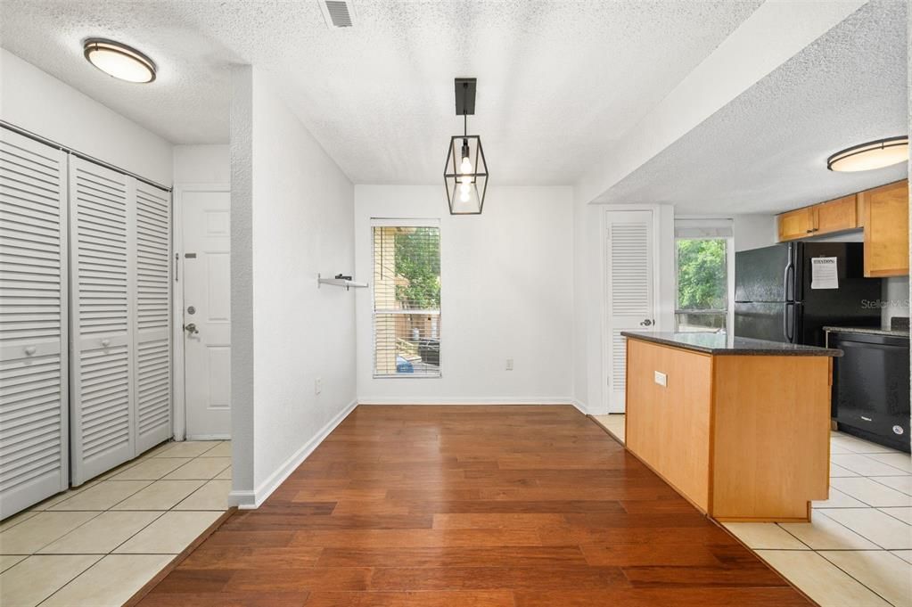 For Sale: $133,000 (2 beds, 2 baths, 1070 Square Feet)