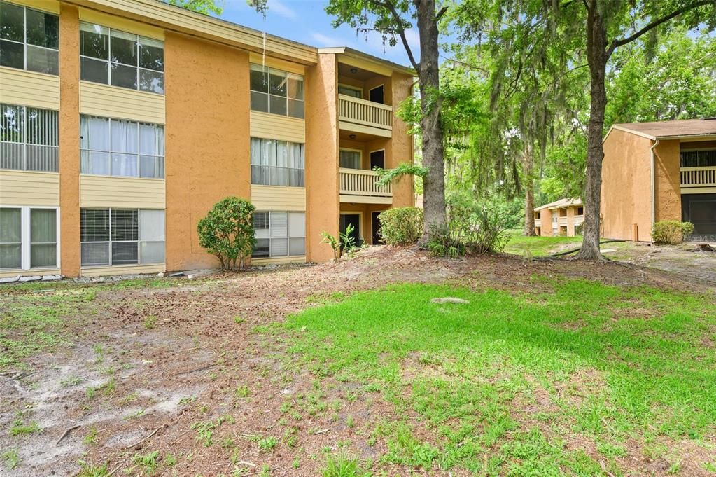 For Sale: $133,000 (2 beds, 2 baths, 1070 Square Feet)